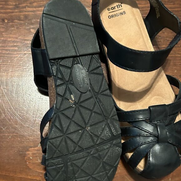 Sandals - Picture 2 of 3